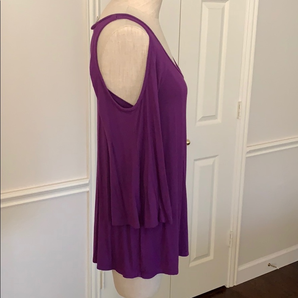 Boston Proper Cold Shoulder Top - Picture 2 of 5